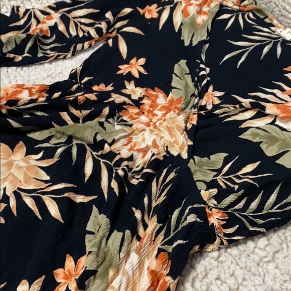 Billabong dress/bathing suit cover - Picture 2 of 4